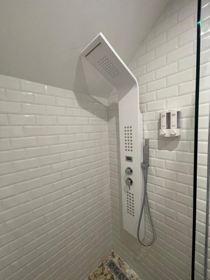 Appartement Hors Du Commun Avec Son Jacuzzi Salies-de-Béarn Exterior foto